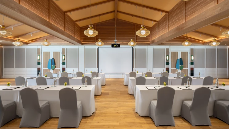 Centara Grand Lagoon Maldives